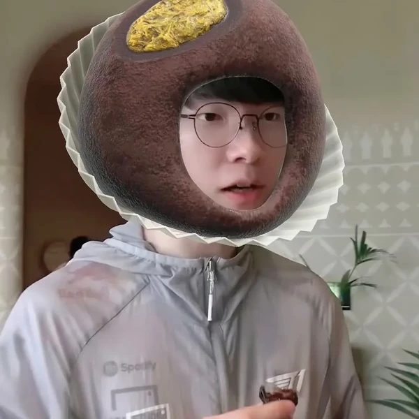 Top moment of Faker selected by the fandom