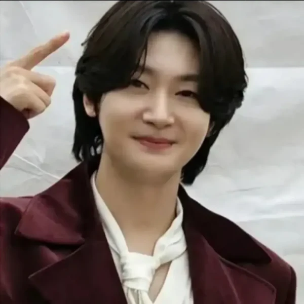 Popular photo full of fans’ love for Kim Yongbin