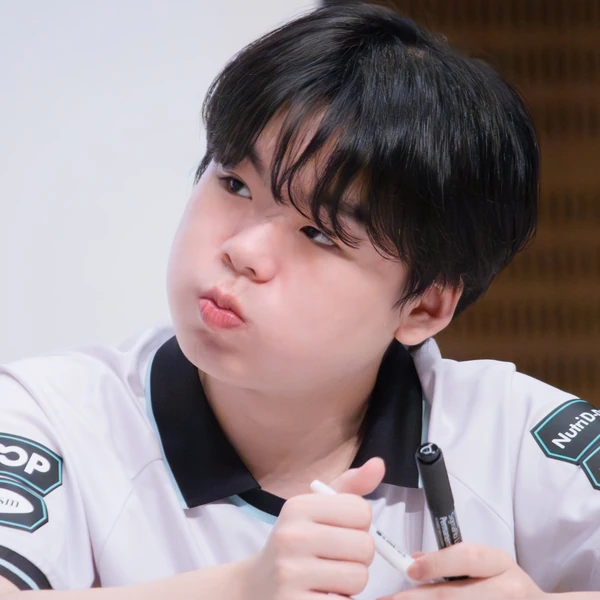 Popular profile photo of Smash loved by fans
