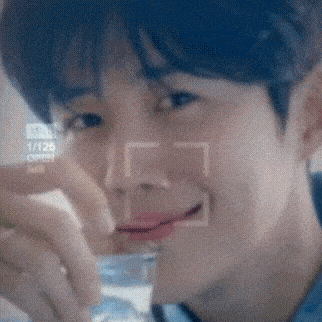 Today’s standout profile photo of Kim Seonho on Choeaedol Celeb