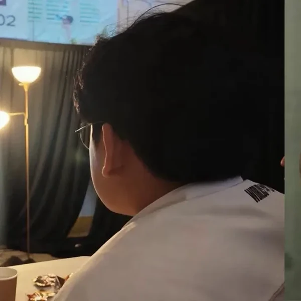 A brilliant moment of Gumayusi created by the fandom