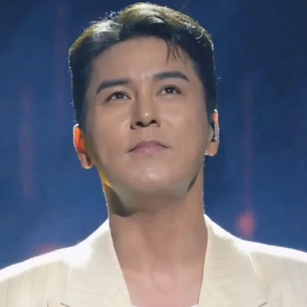 Penampilan Jang Minho yang paling disukai hari ini