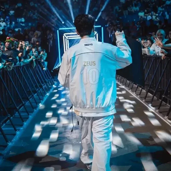 Popular profile image of Zeus selected by vote