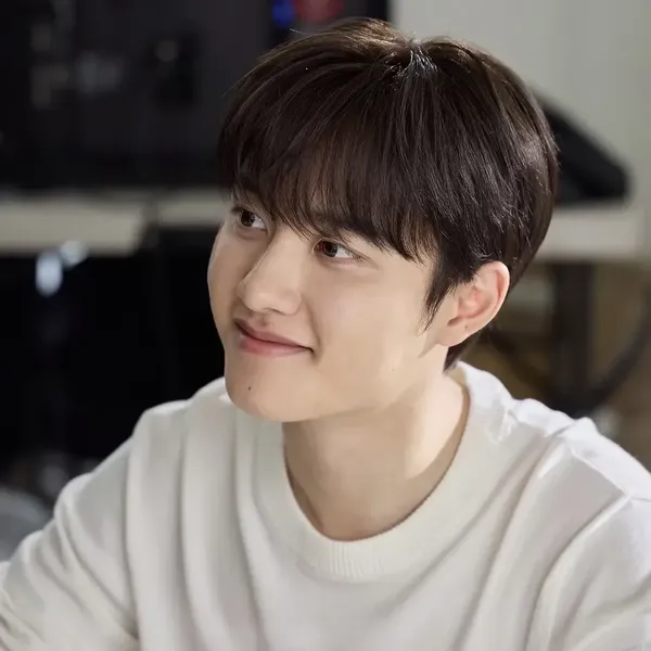 Penampilan Doh Kyungsoo (D.O.) yang paling disukai hari ini