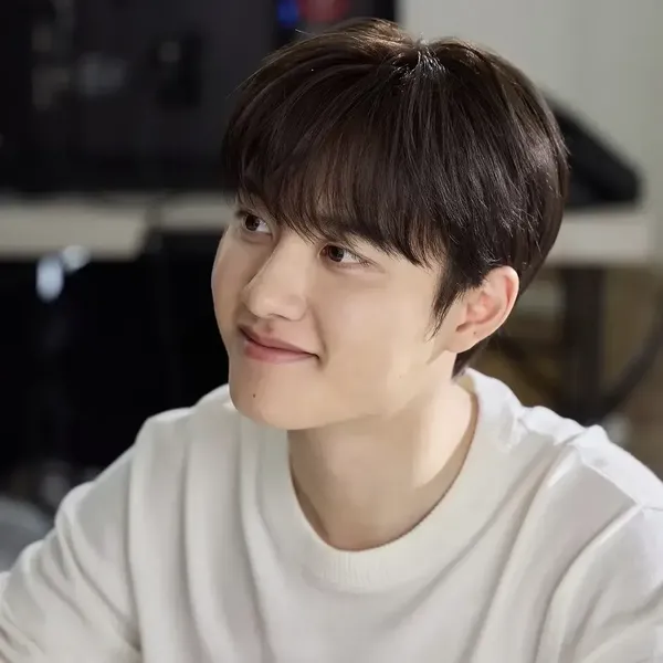 Penampilan Doh Kyungsoo (D.O.) yang paling disukai hari ini