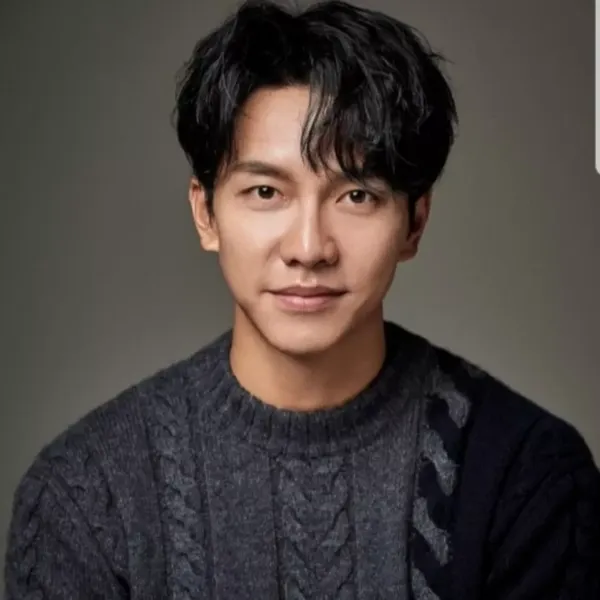 Penampilan Lee Seunggi yang paling disukai hari ini