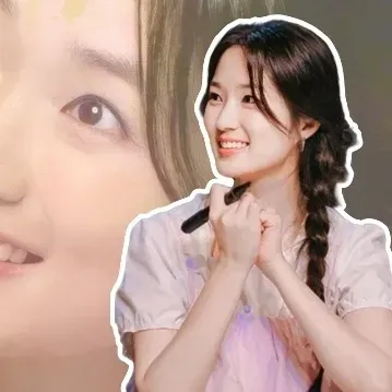 The most loved look of Kim Hyeyoon today