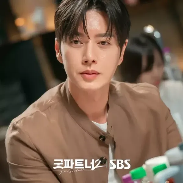 Foto populer Park Haejin yang penuh cinta dari penggemar