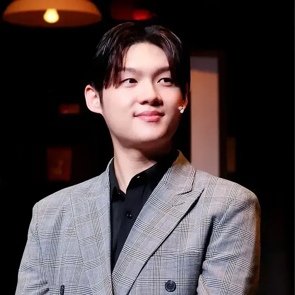 The most loved look of Choi Jaemyeong today