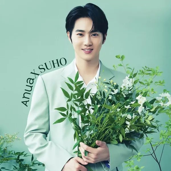 Popular photo full of fans’ love for Suho