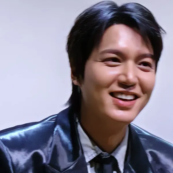 Representative photo of Lee Minho showing their charm