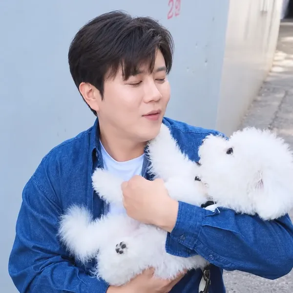 Popular photo full of fans’ love for Jin Haesung
